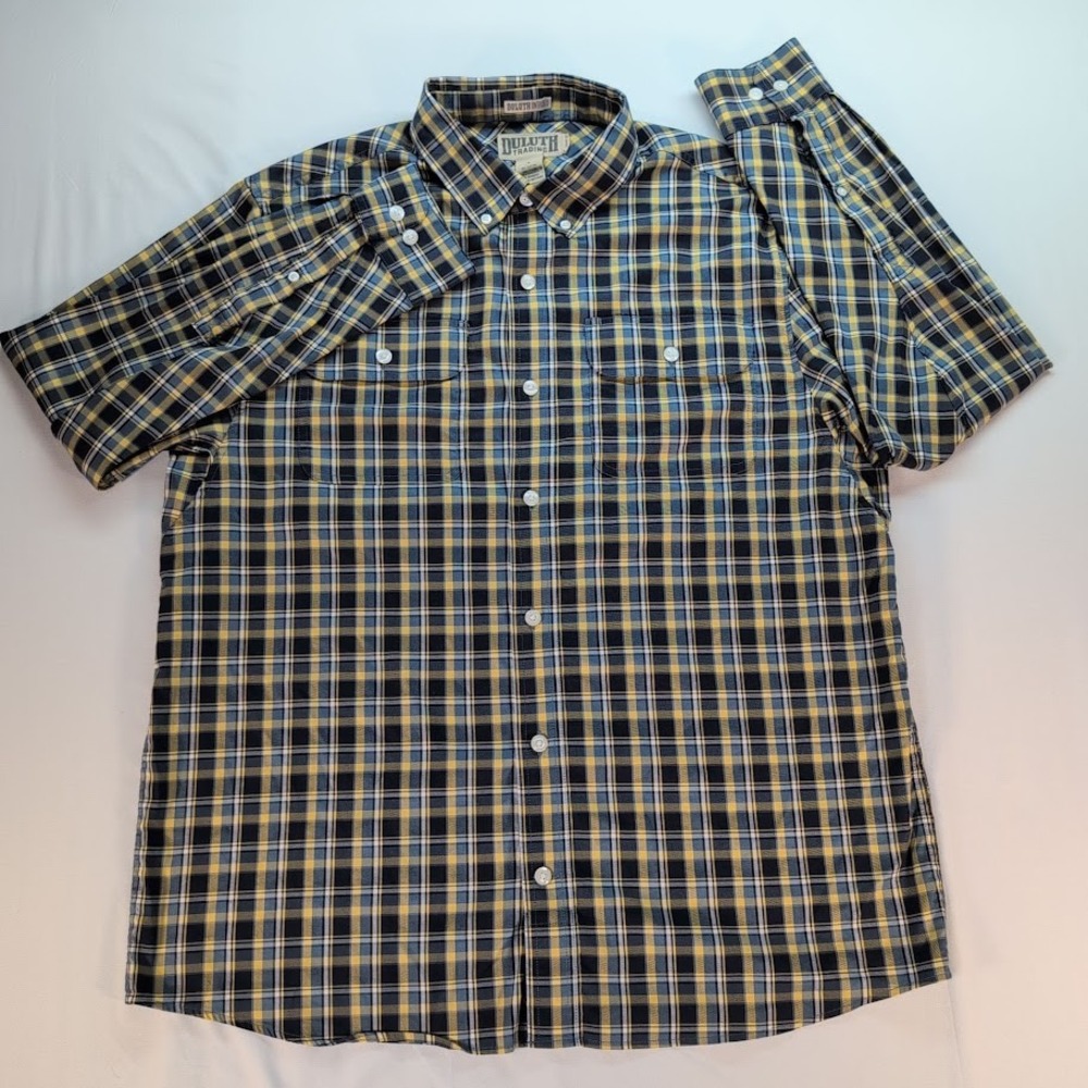 Duluth Trading Co Mens Large Untucked Plaid Button Shirt Cotton Free Swingin